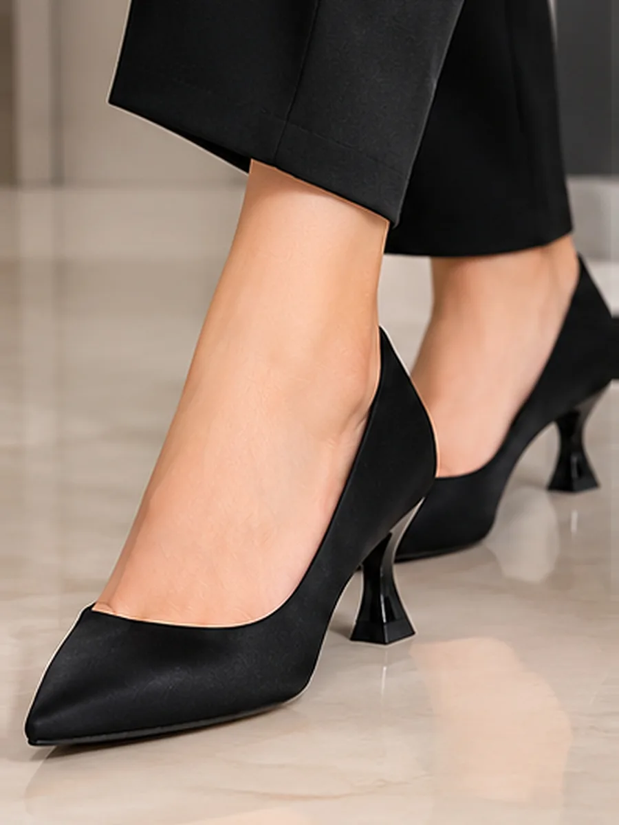 ELEGANT POINTED TOE KITTEN HEEL PUMPS 171717,F2EDE3 — BLACK, photo 1