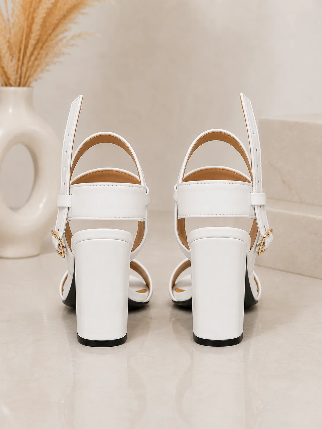 WHITE WIDE STRAP SLINGBACK BLOCK HEEL SANDALS — photo 1