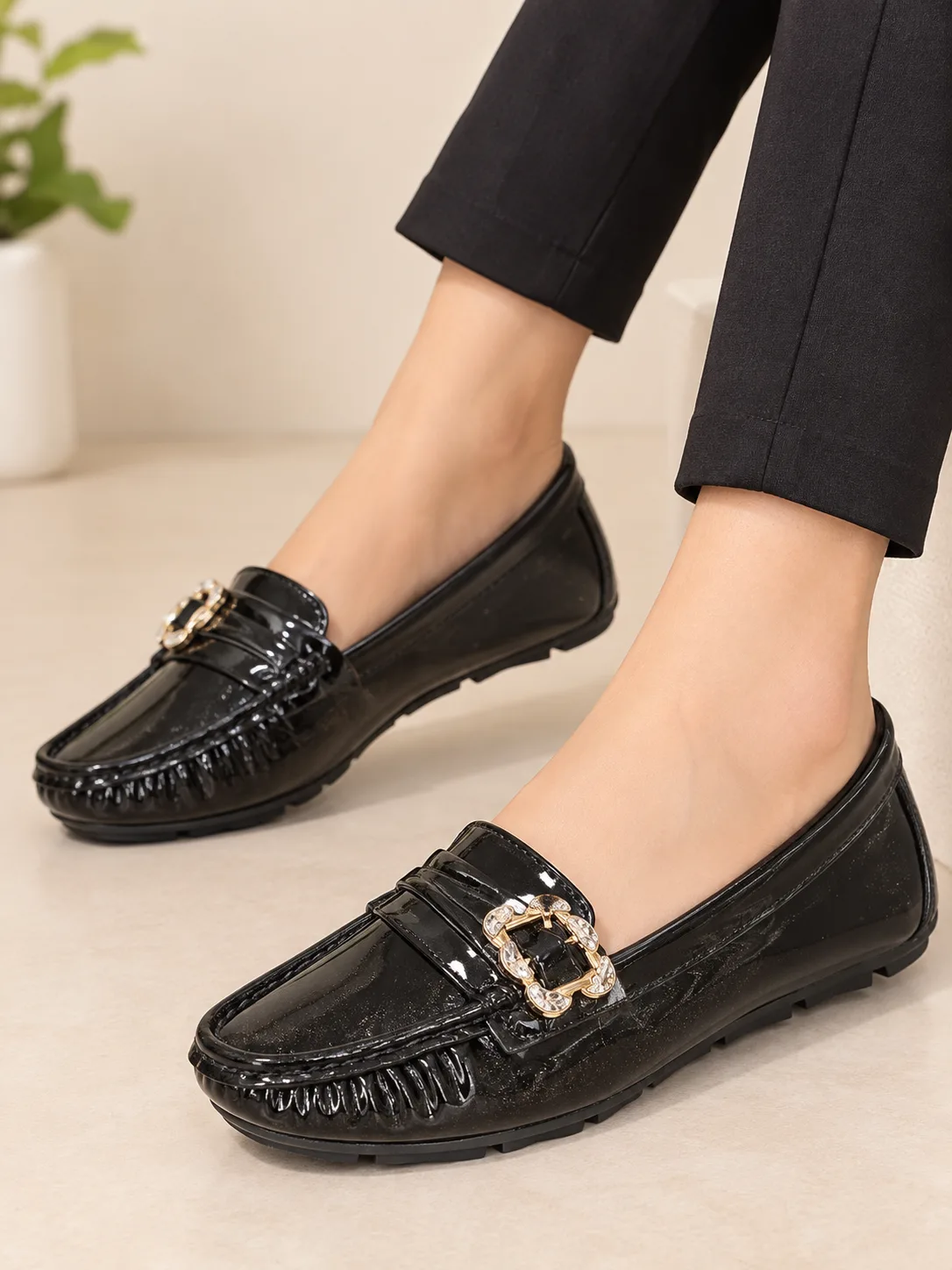 BLACK CRYSTAL BUCKLE PATENT FLAT LOAFERS