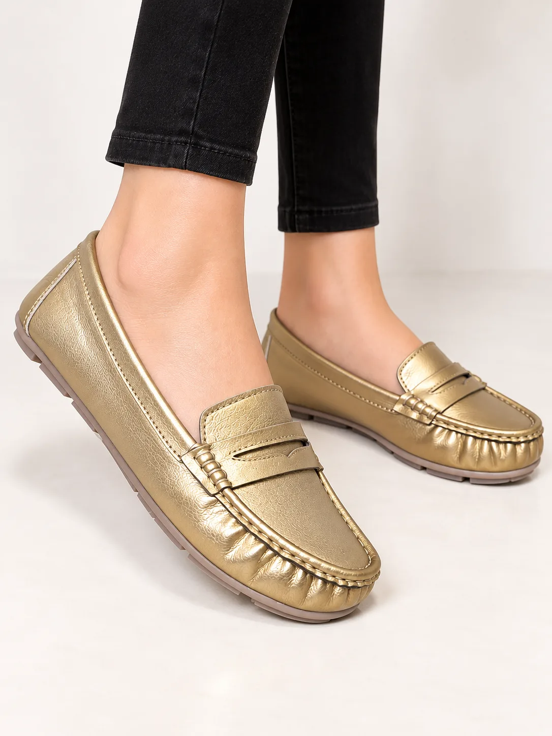 GOLD METALLIC PENNY FLAT LOAFERS F27